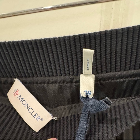 BNWT Moncler Classic Black Midi Pleated skirt size 38/US XS/Small $435 - Picture 5 of 10